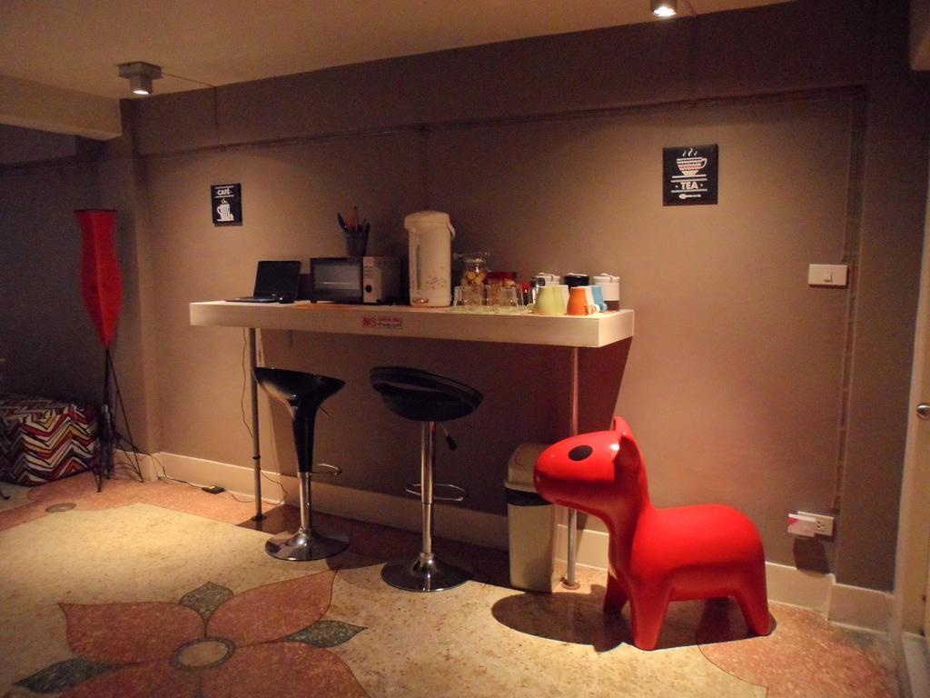 Need Sleep Hostel Μπανγκόκ Εξωτερικό φωτογραφία