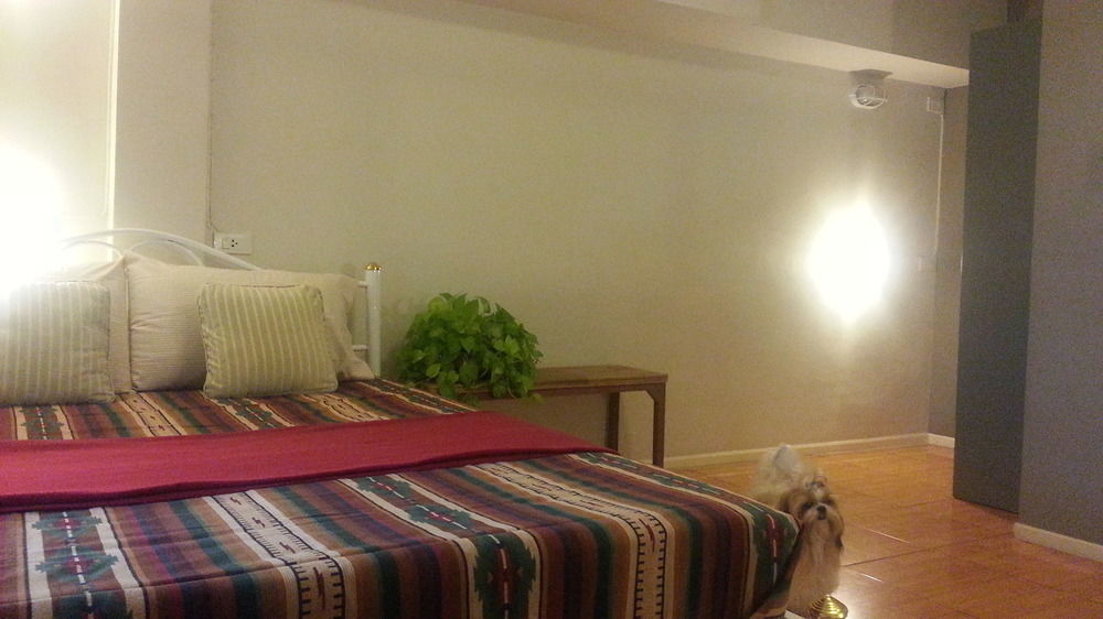 Need Sleep Hostel Μπανγκόκ Εξωτερικό φωτογραφία
