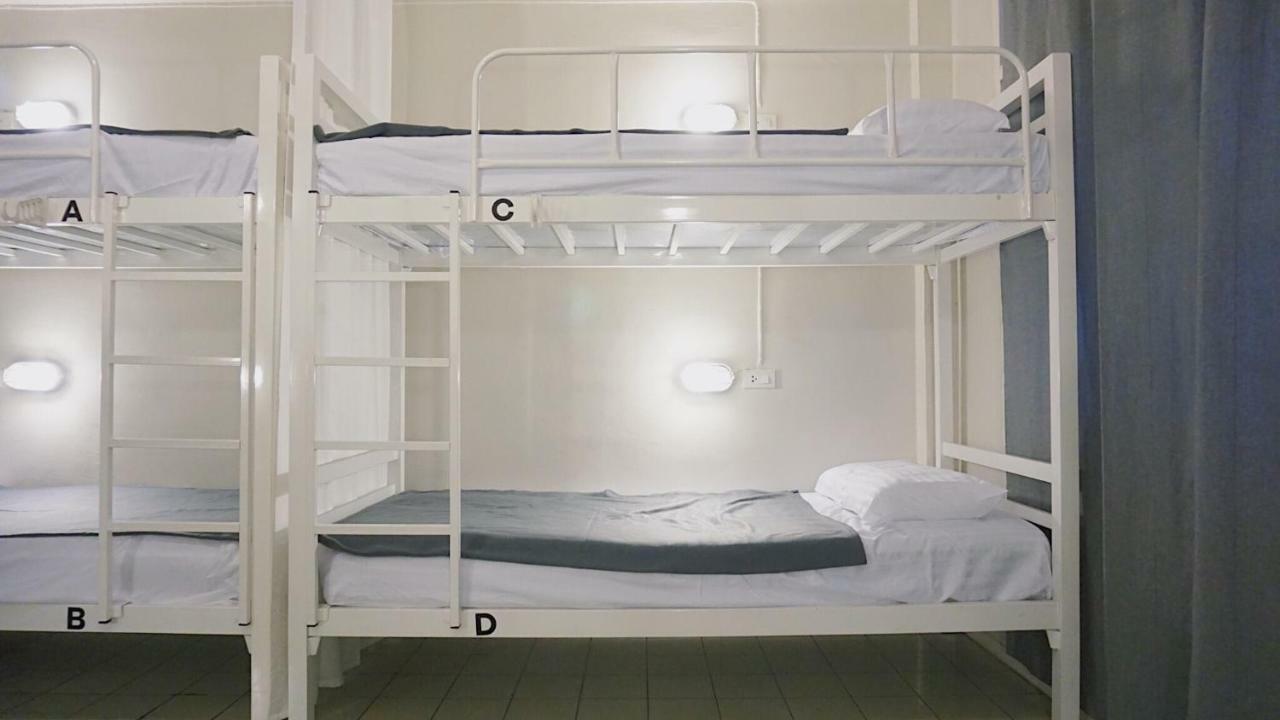 Need Sleep Hostel Μπανγκόκ Εξωτερικό φωτογραφία