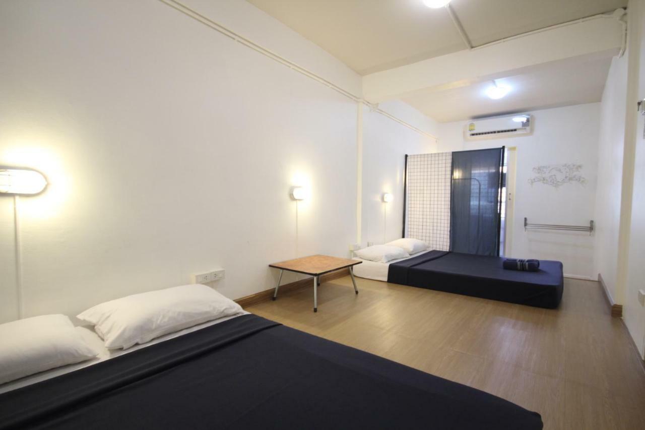 Need Sleep Hostel Μπανγκόκ Εξωτερικό φωτογραφία